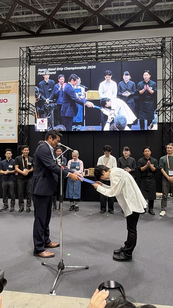JHDC2026決勝の表彰式で、表彰を受ける新田千香子